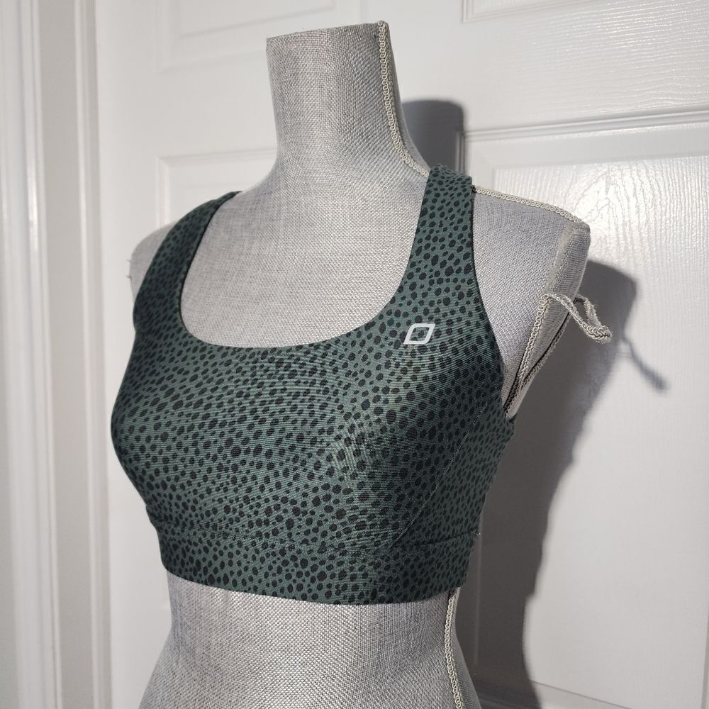 LORNA JANE bra - Picture 2 of 3